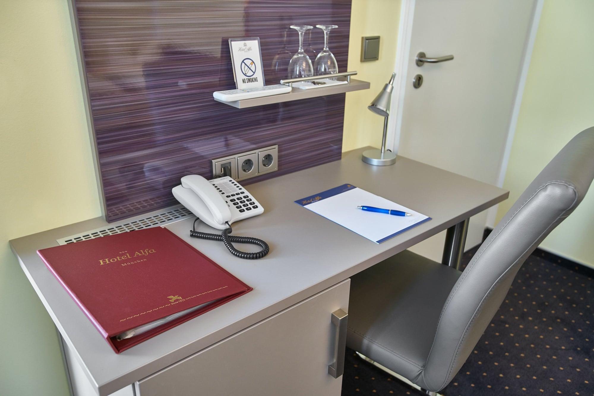 Hotel Alfa Zentrum Munchen Bagian luar foto